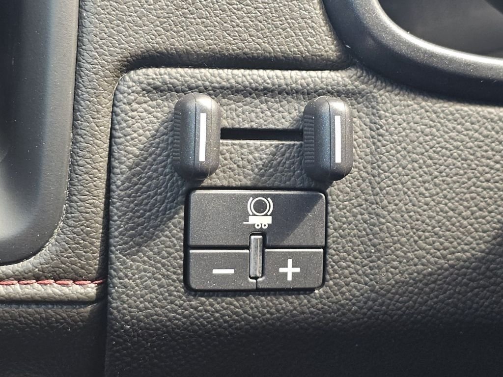 Used 2018 GMC Canyon All Terrain w/ Trailering Package AWD/4WD image 11