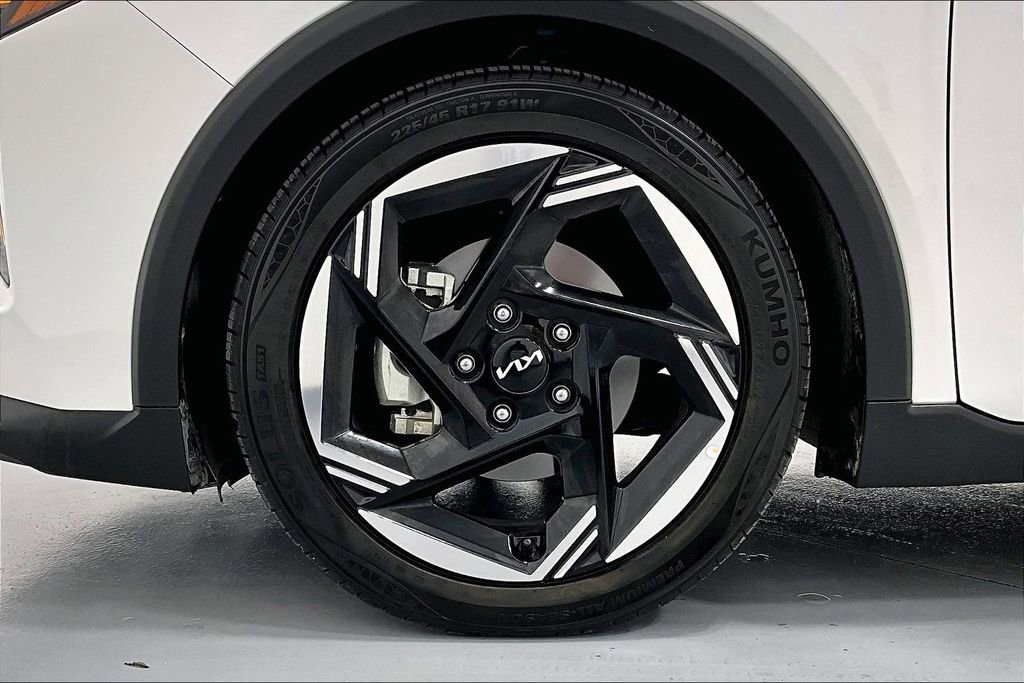 Used 2025 Kia K4 EX FWD image 11