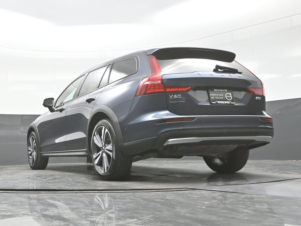 Used 2026 Volvo V60 B5 Cross Country Plus AWD/4WD image 28