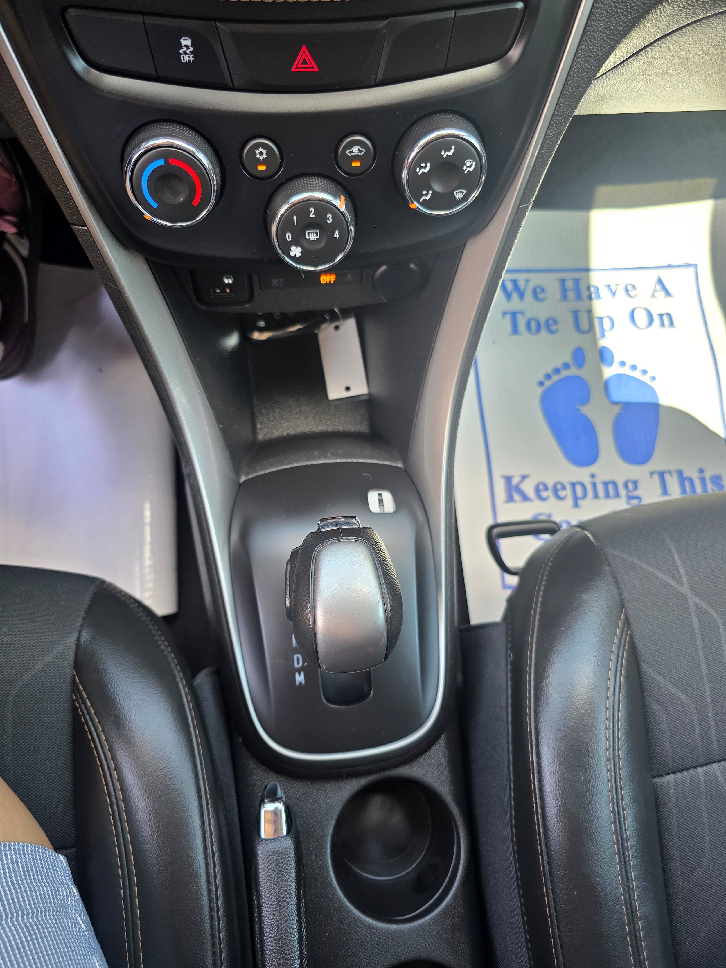Used 2020 Chevrolet Trax LT w/ LT Convenience Package FWD image 12
