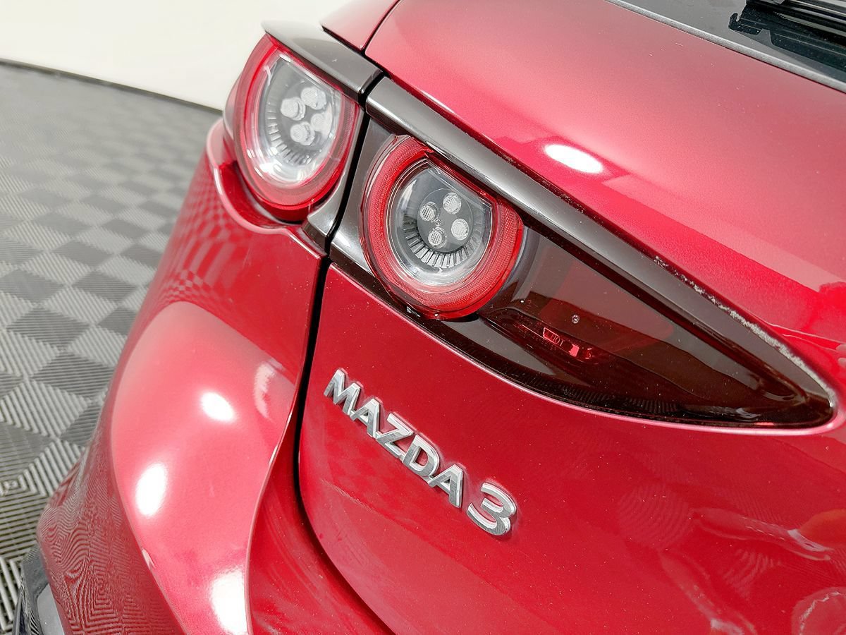 Used 2021 MAZDA MAZDA3 s FWD image 12