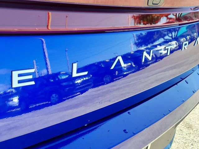 Used 2025 Hyundai Elantra Sport image 9