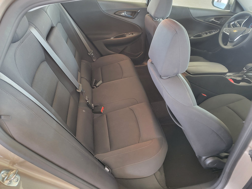 Used 2025 Chevrolet Malibu LT FWD image 7