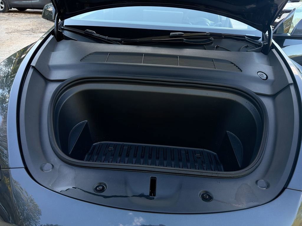 Used 2025 Tesla Model Y Performance AWD/4WD image 16