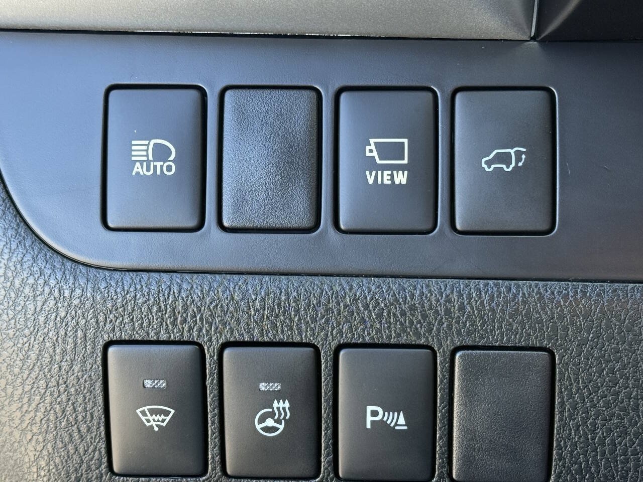 Used 2017 Toyota Highlander Limited Platinum AWD/4WD image 11