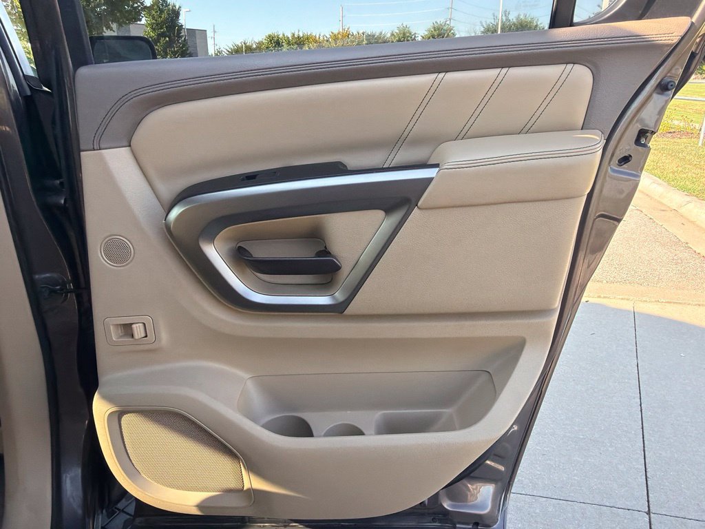 Used 2015 Nissan Armada Platinum AWD/4WD image 31