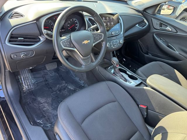 Certified 2025 Chevrolet Malibu RS FWD image 12