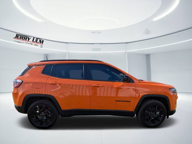 New 2026 Jeep Compass Latitude image 2
