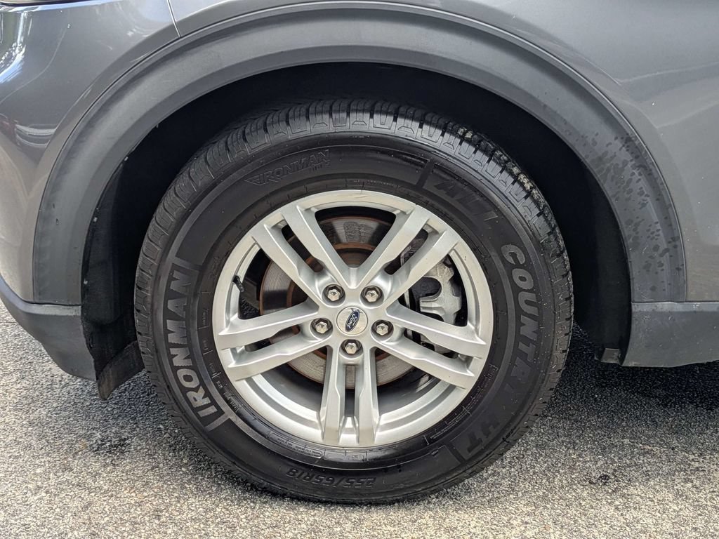 Used 2021 Ford Explorer XLT w/ Equipment Group 202A RWD image 14