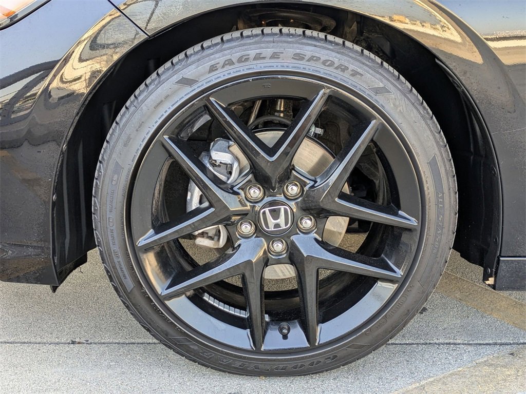 Used 2025 Honda Civic Sport image 31