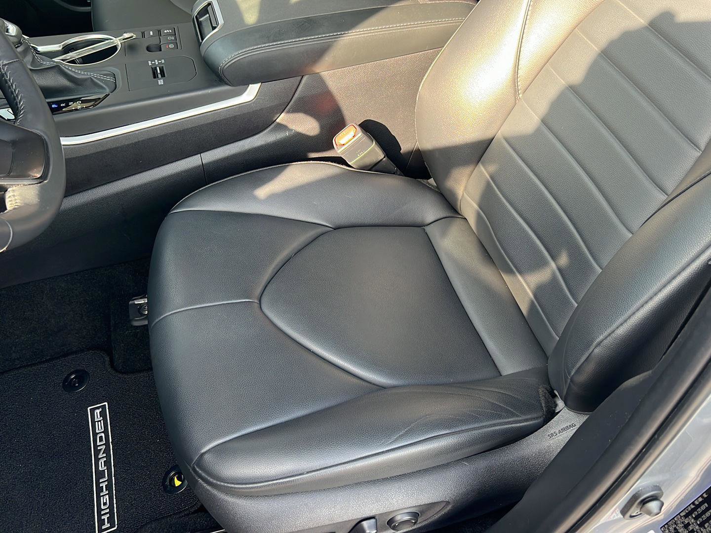 Certified 2024 Toyota Highlander XLE FWD image 29