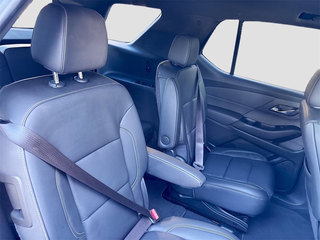 Used 2023 Chevrolet Traverse LT image 27
