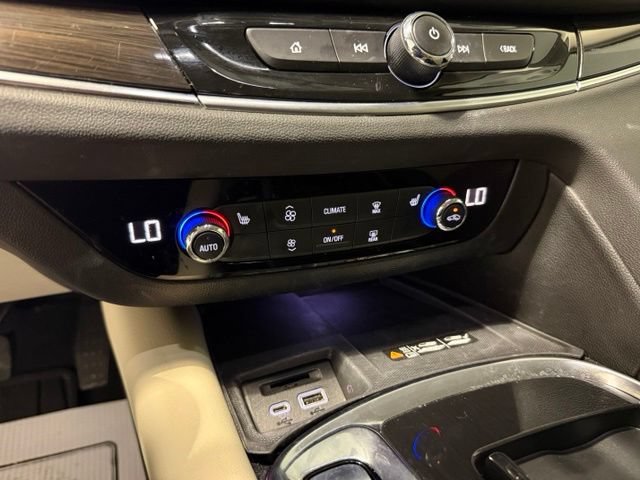 Certified 2023 Buick Enclave Essence FWD image 21