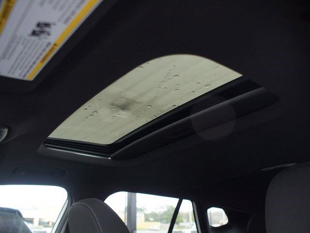 New 2026 Chevrolet Trax RS w/ Sunroof Package image 3