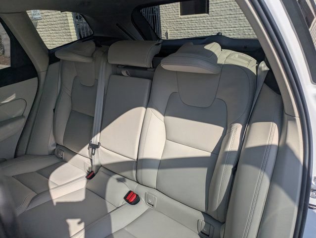 Used 2025 Volvo XC60 B5 Ultra w/ Protection Package Premier AWD/4WD image 30