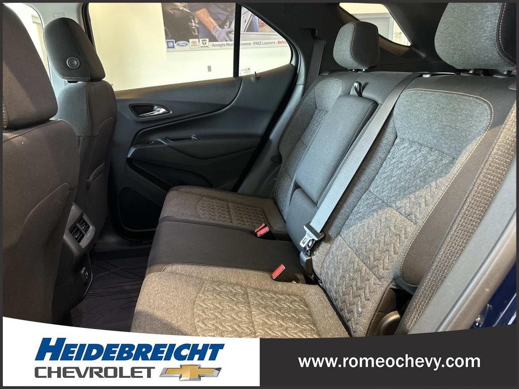 Used 2023 Chevrolet Equinox LT FWD image 12