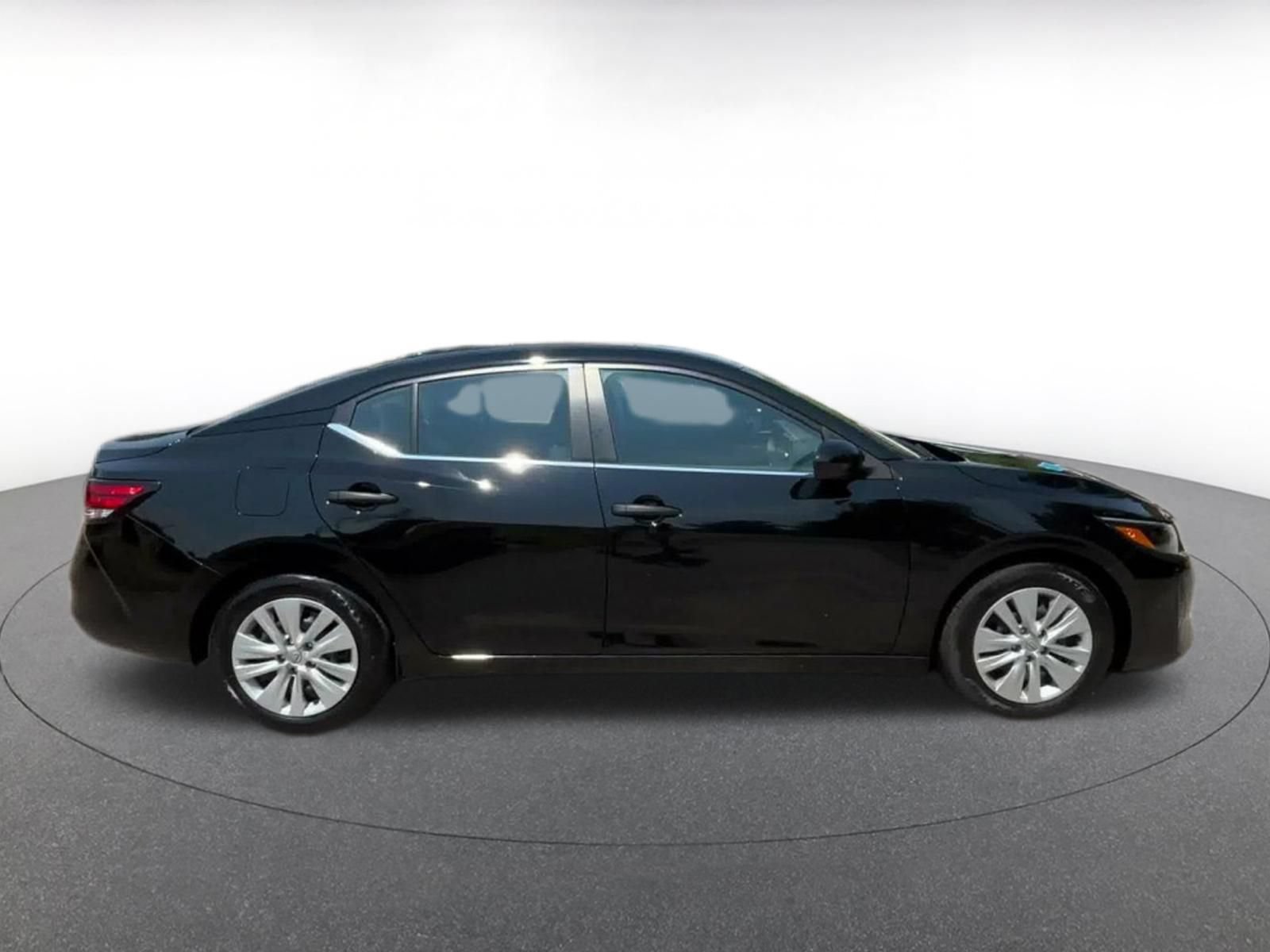 Used 2025 Nissan Sentra S FWD image 15