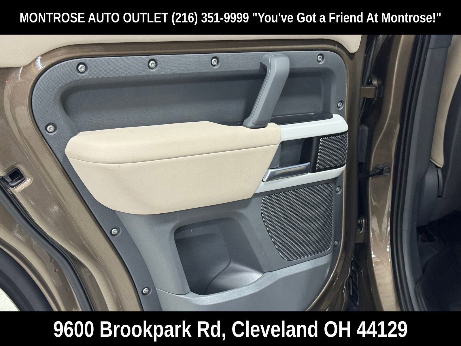 Used 2020 Land Rover Defender 110 First Edition image 34