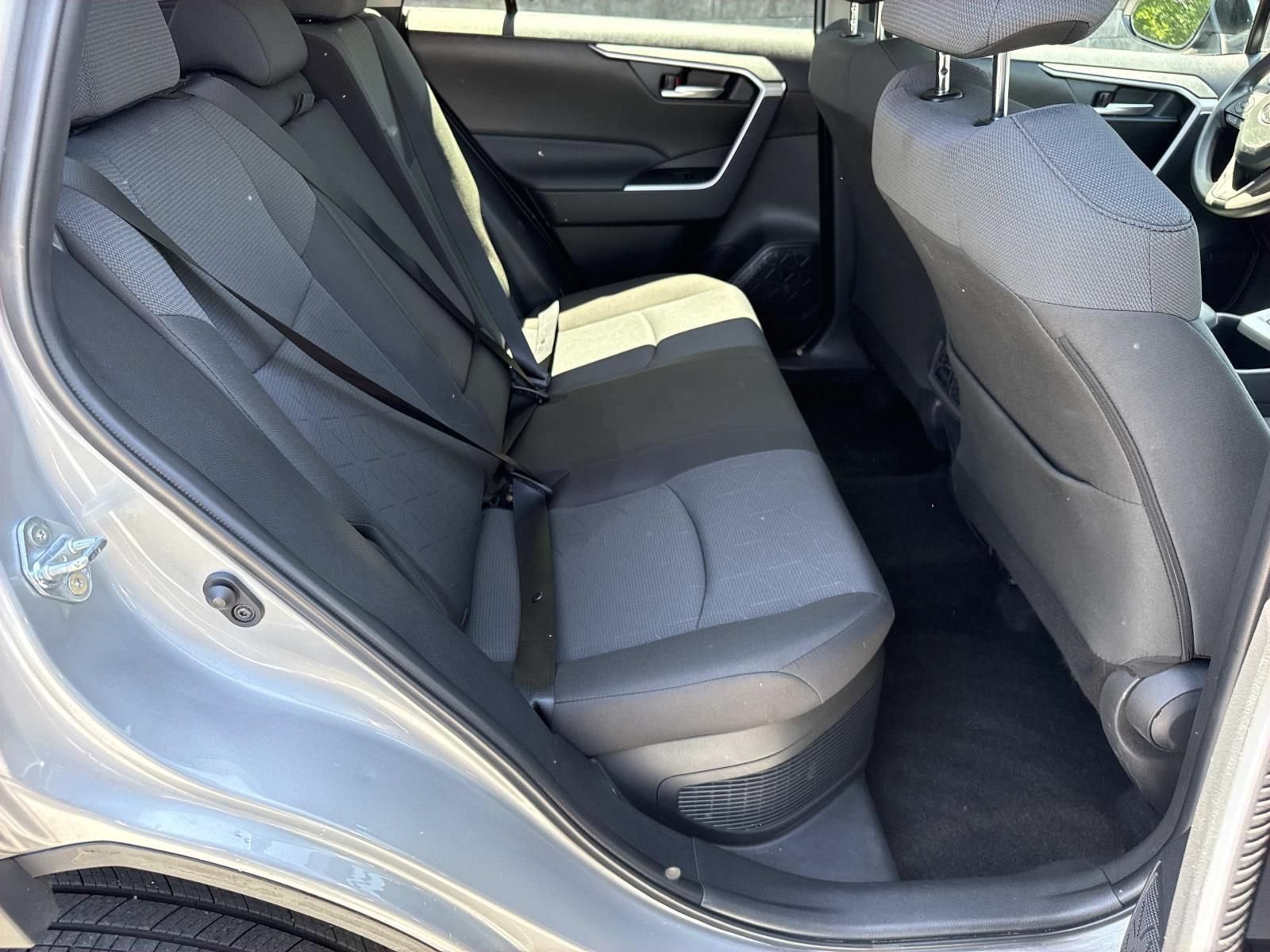 Used 2025 Toyota RAV4 XLE AWD/4WD image 26
