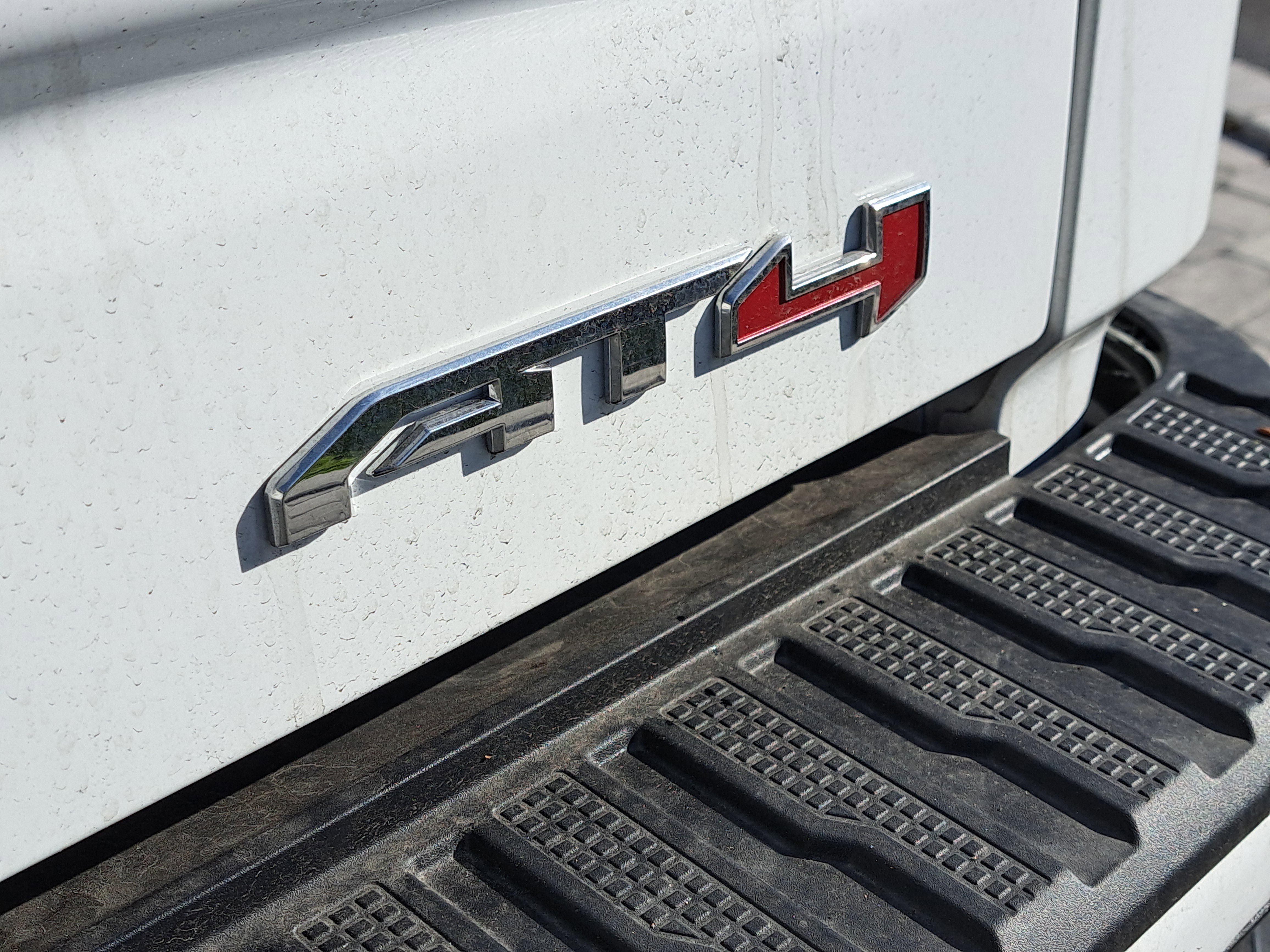 New 2026 GMC Sierra 1500 AT4 w/ AT4 Premium Package AWD/4WD image 6
