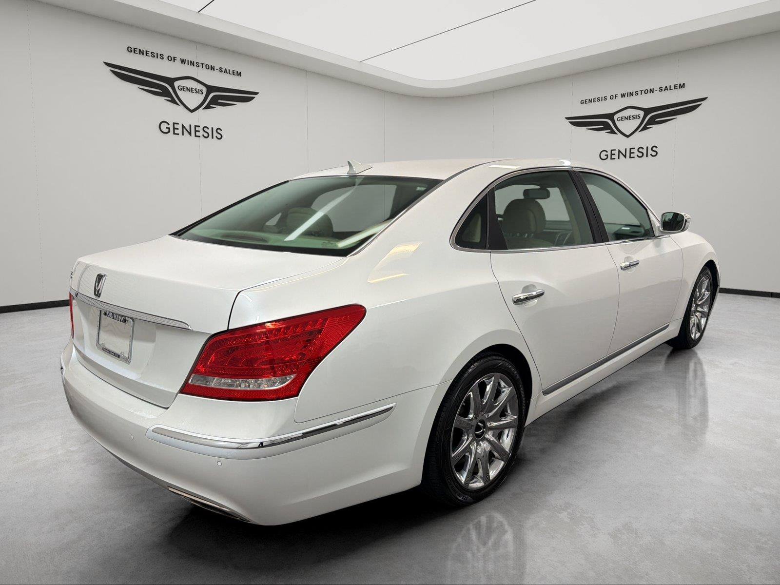 Used 2011 Hyundai Equus Ultimate RWD image 5