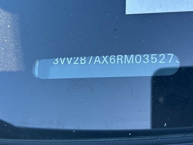 Used 2024 Volkswagen Tiguan SE AWD/4WD image 3