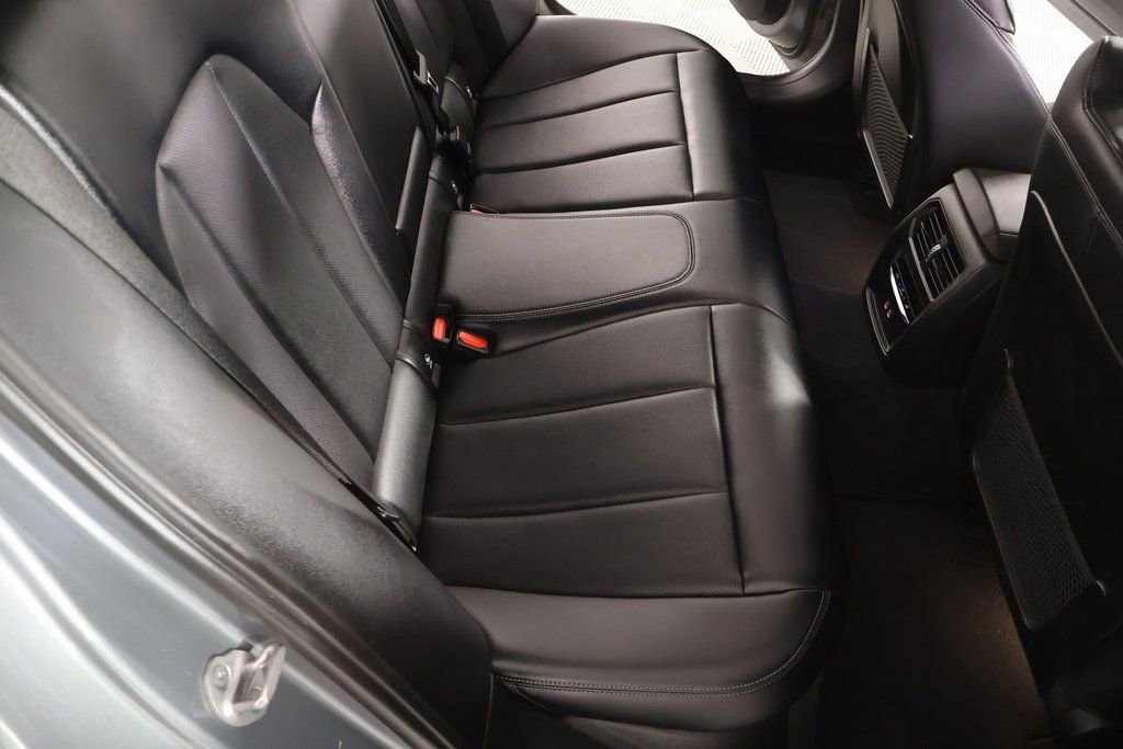 Used 2023 BMW 330i xDrive Sedan image 15