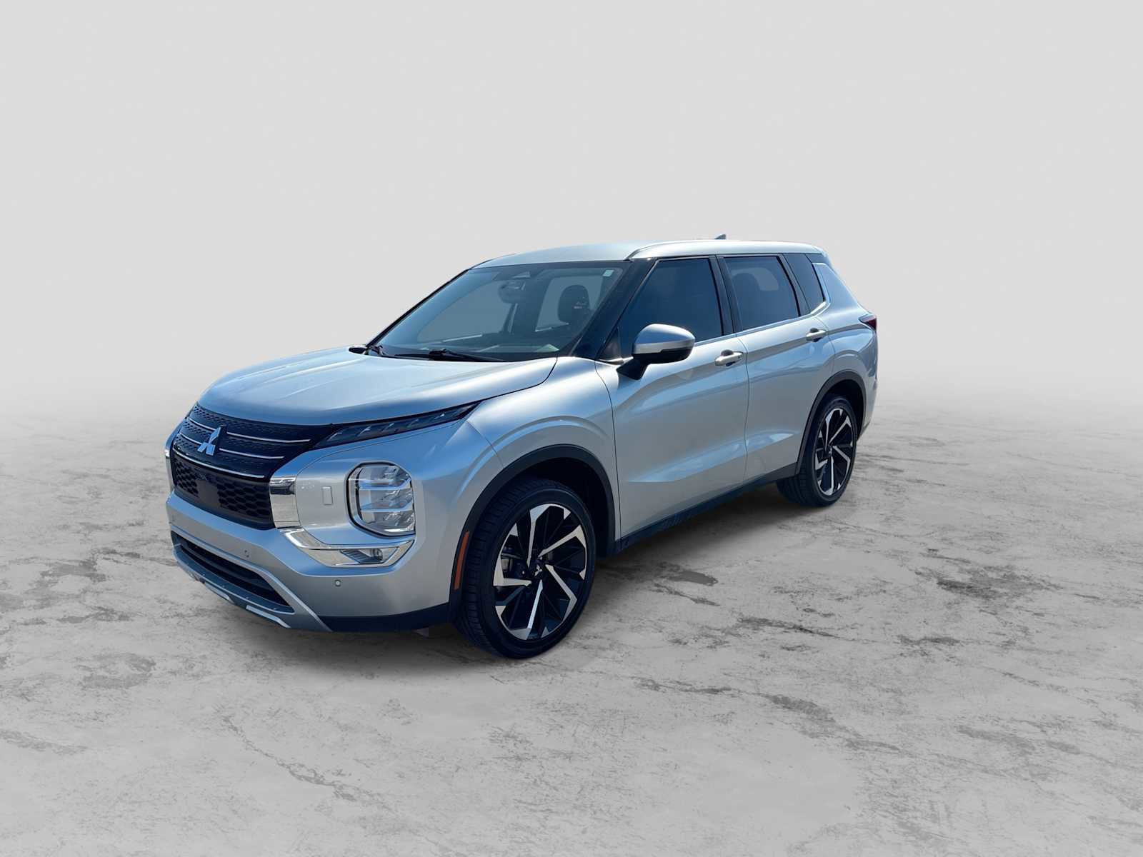 Used 2022 Mitsubishi Outlander SE AWD/4WD image 4