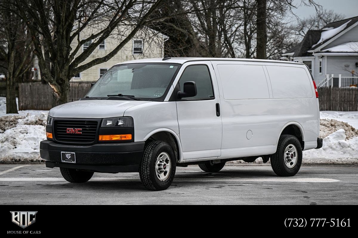 Used 2022 GMC Savana 2500 image 1