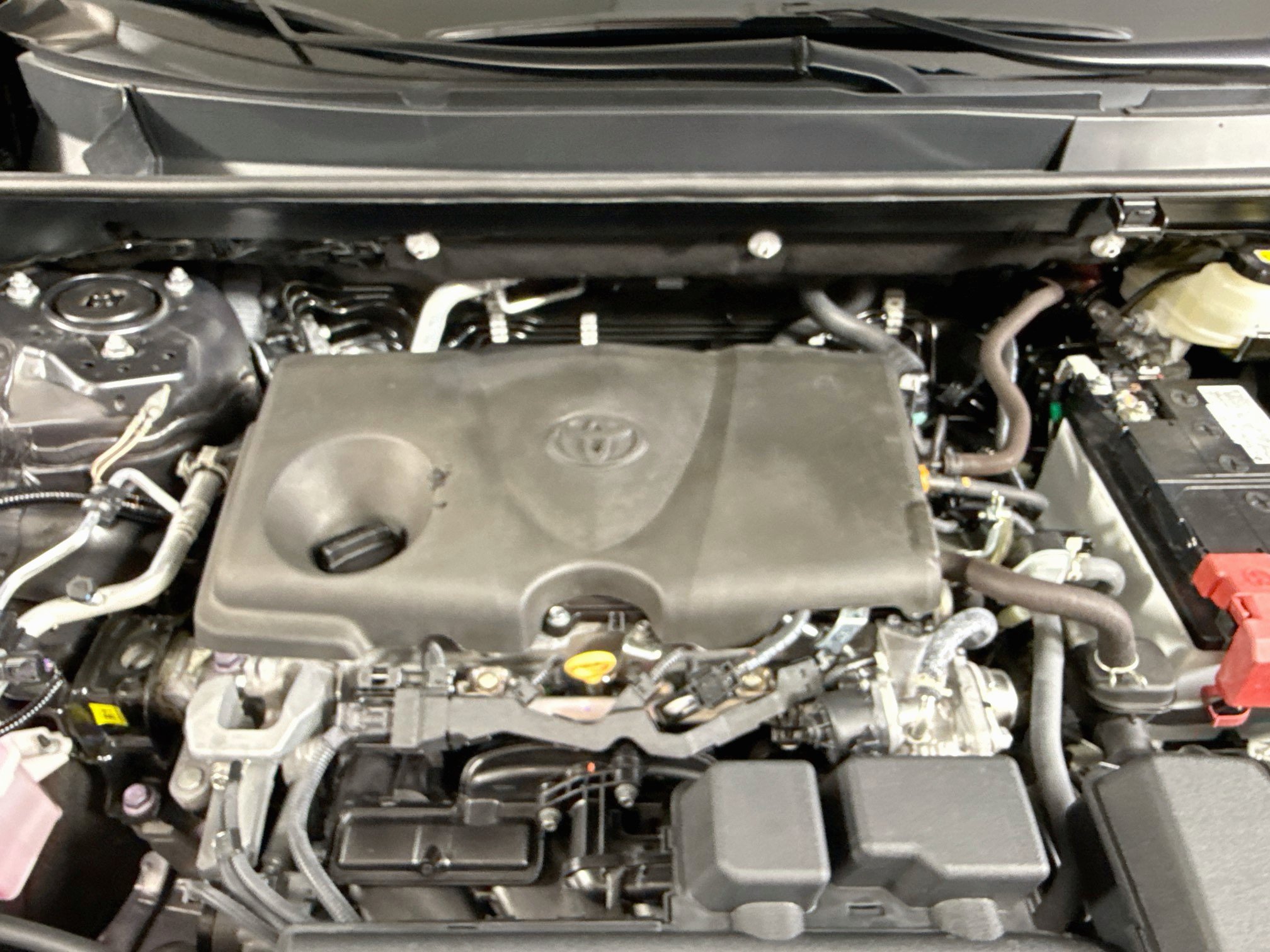 Certified 2024 Toyota RAV4 LE FWD image 28