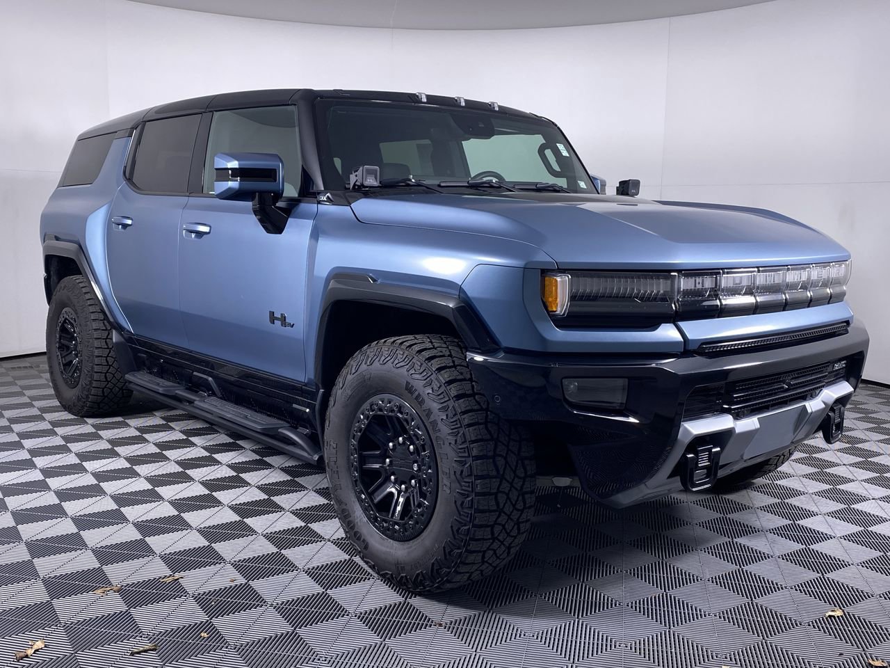 Certified 2024 GMC Hummer EV 3X w/ Omega Edition AWD/4WD image 36