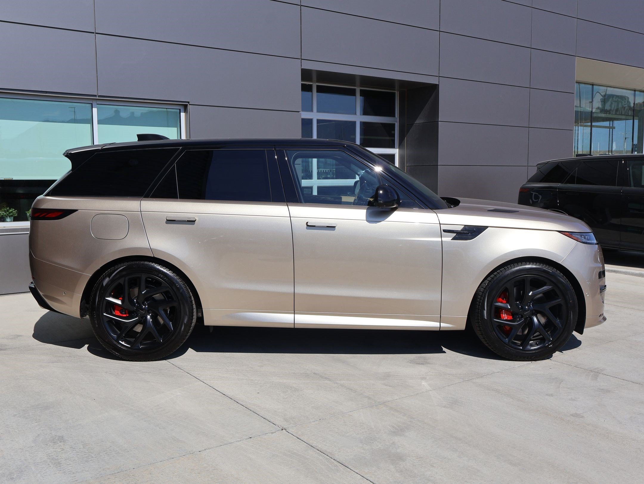 Used 2026 Land Rover Range Rover Sport Autobiography AWD/4WD image 5