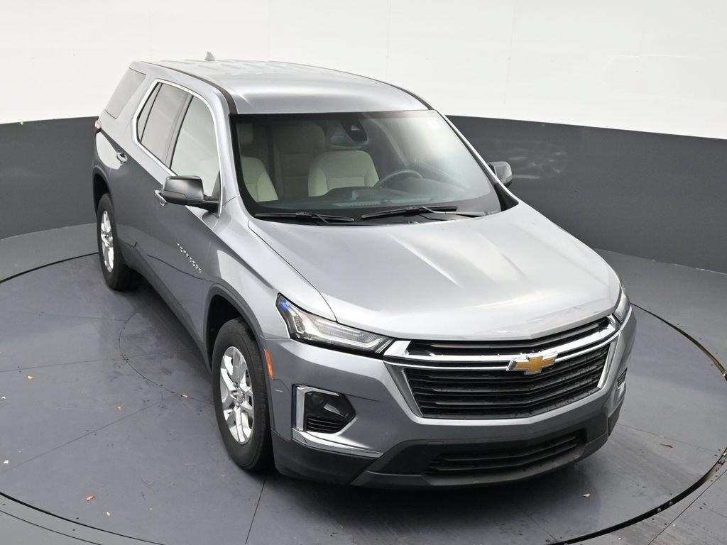 Used 2023 Chevrolet Traverse LS FWD image 18
