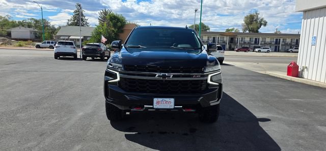 Used 2022 Chevrolet Suburban Z71 w/ Luxury Package AWD/4WD image 3