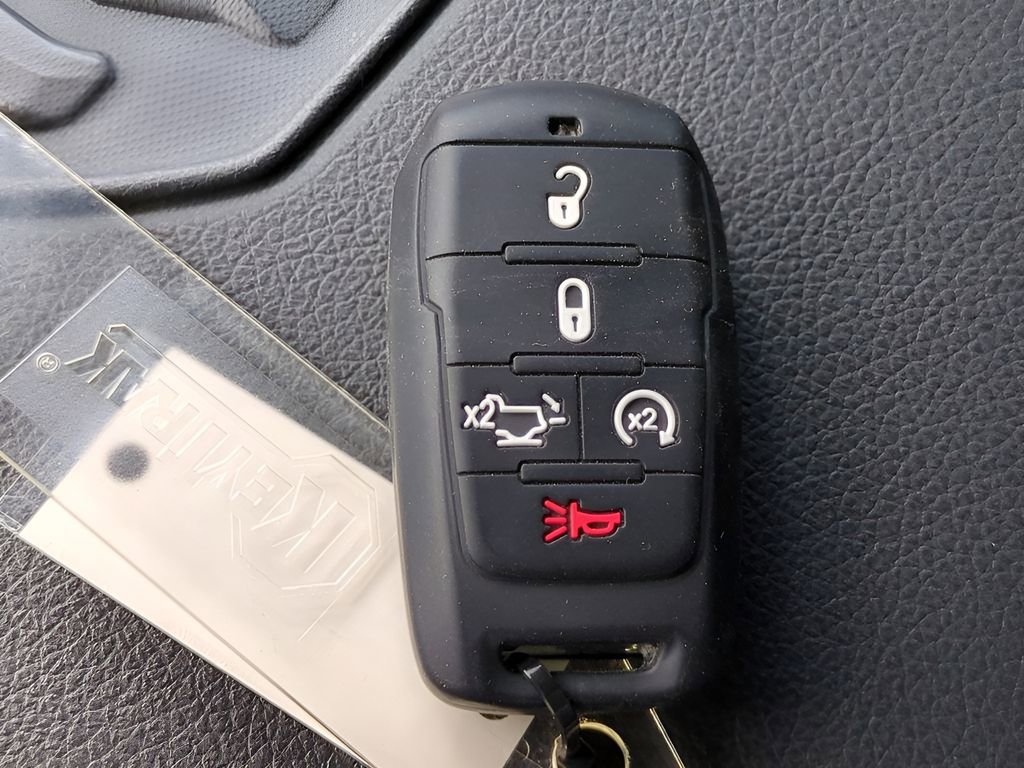 Used 2025 RAM 1500 Laramie w/ Sport Appearance Package image 26