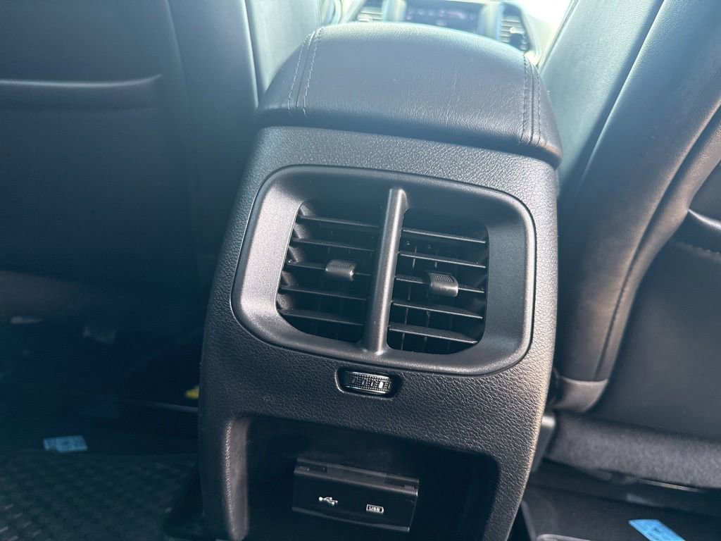 Used 2020 Jeep Cherokee Latitude Plus AWD/4WD image 27