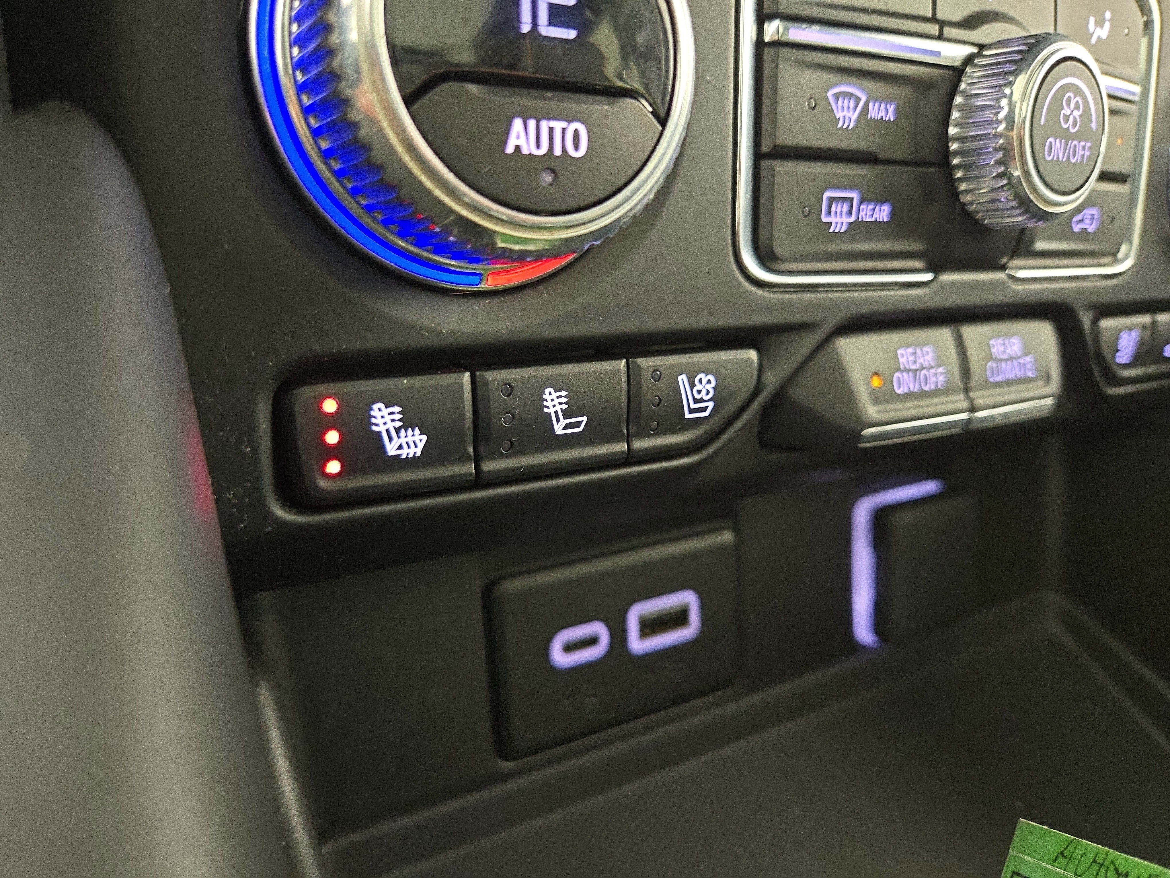 Certified 2023 GMC Yukon AT4 image 28