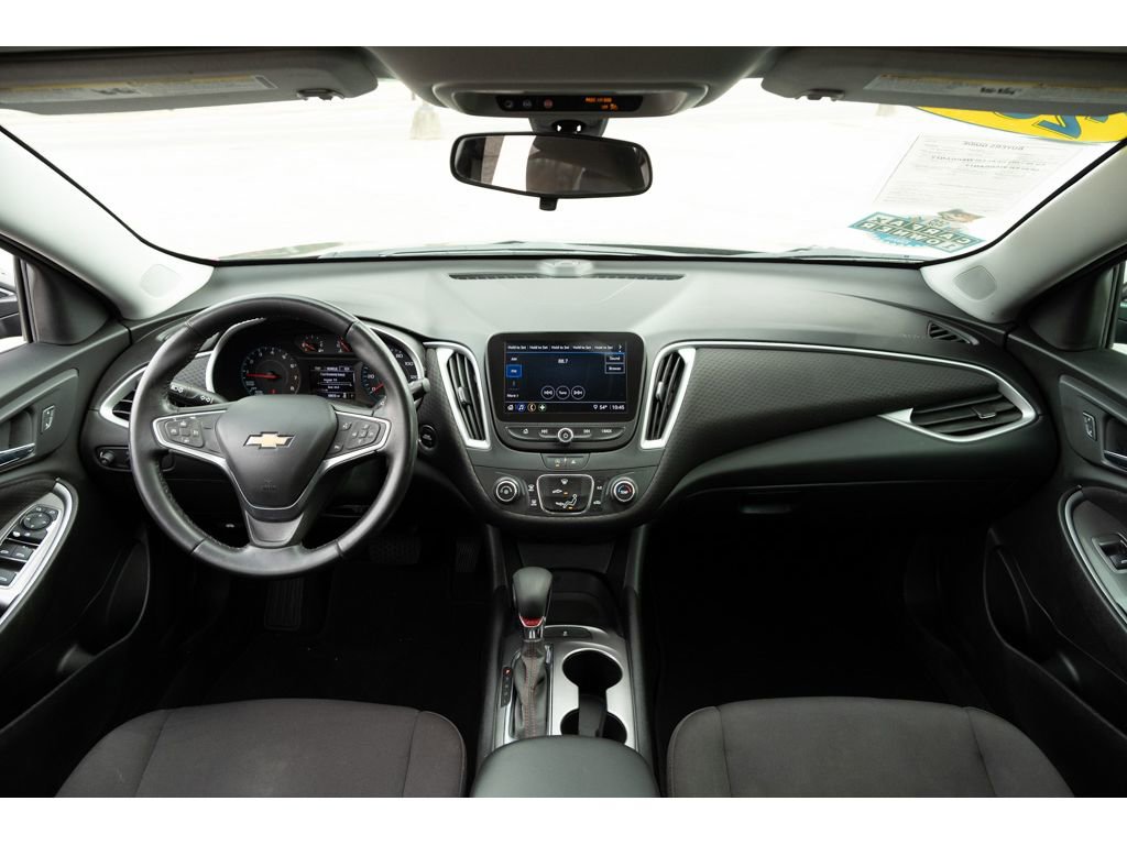 Used 2022 Chevrolet Malibu RS image 25