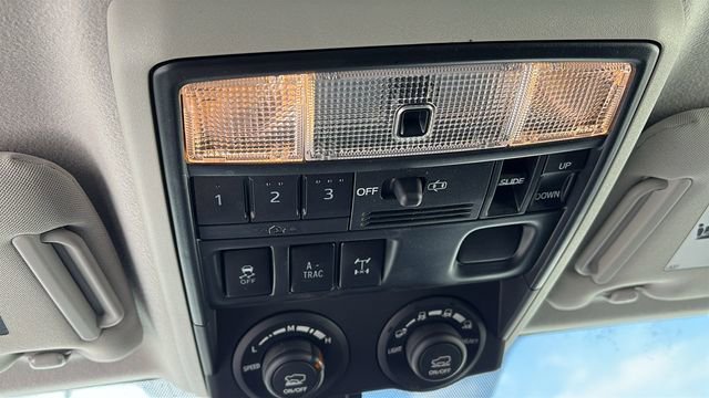 Used 2018 Toyota 4Runner TRD Off-Road Premium image 17