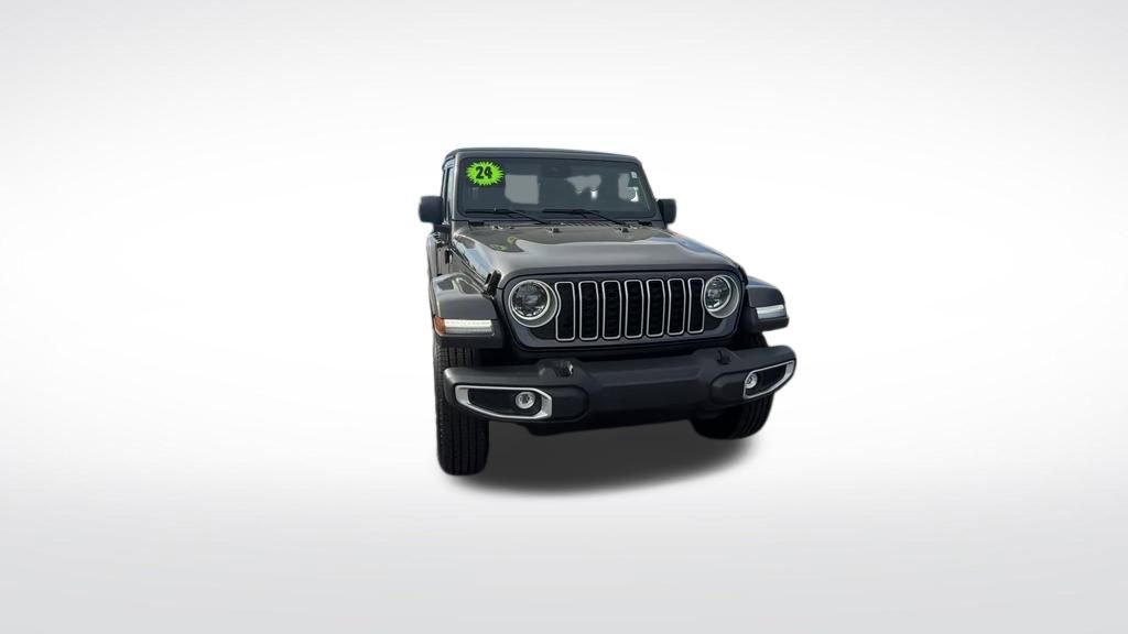 Used 2024 Jeep Wrangler Sahara image 40