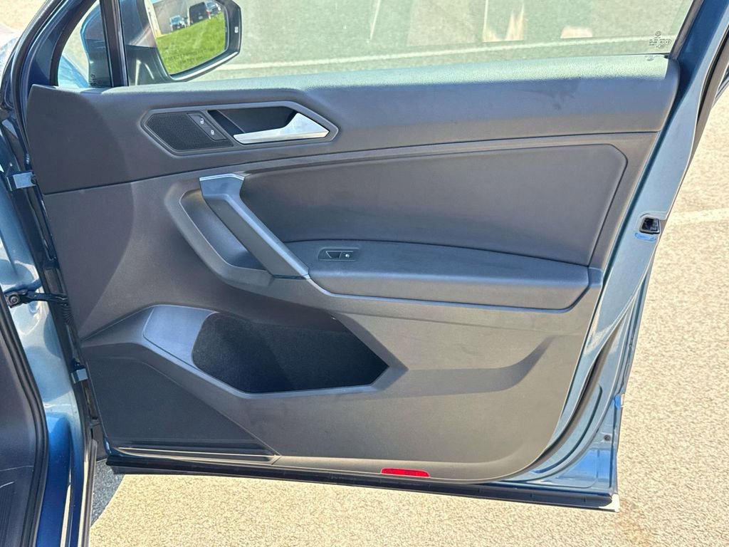Used 2019 Volkswagen Tiguan SEL image 27