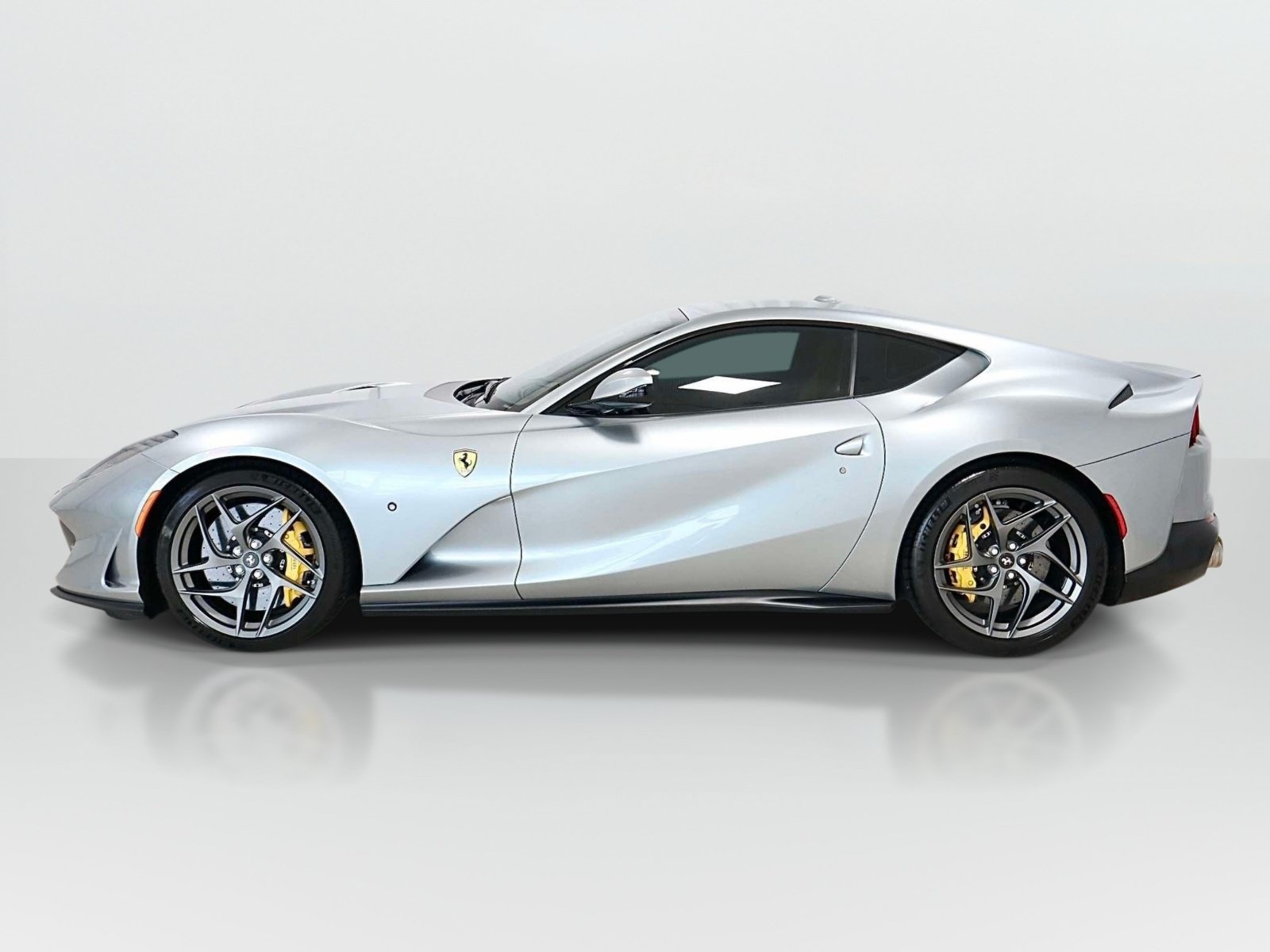 Certified 2019 Ferrari 812 Superfast RWD image 2