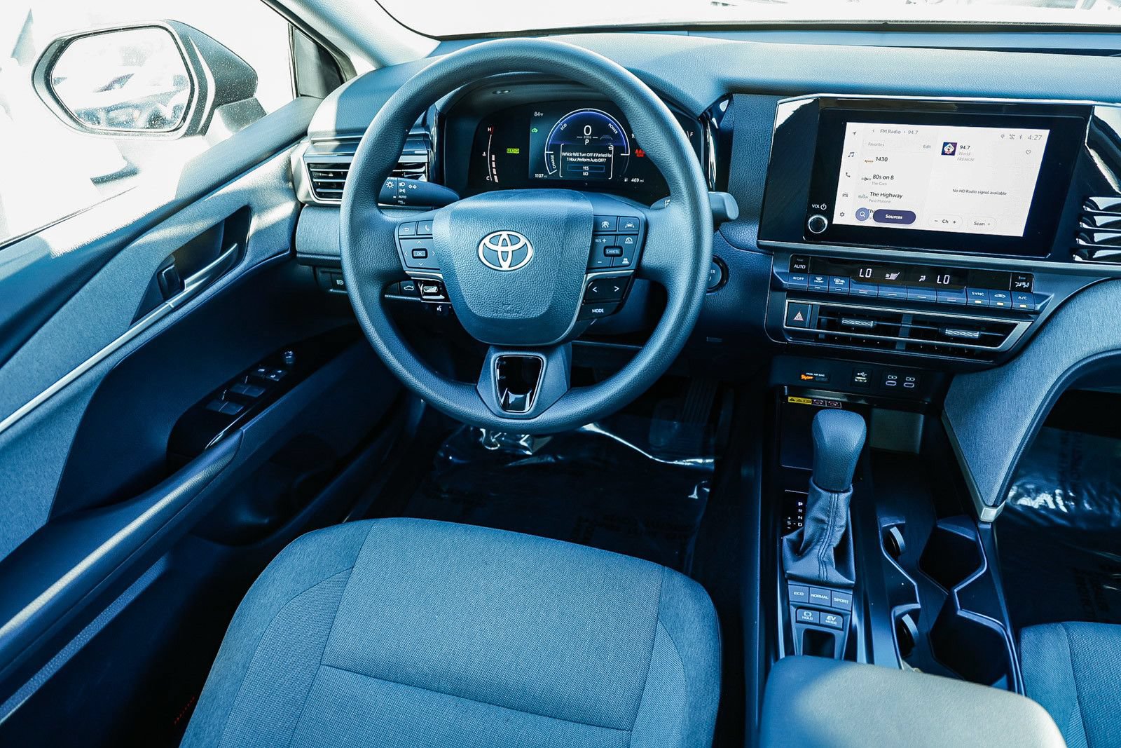 Used 2026 Toyota Camry LE w/ Convenience Package FWD image 14