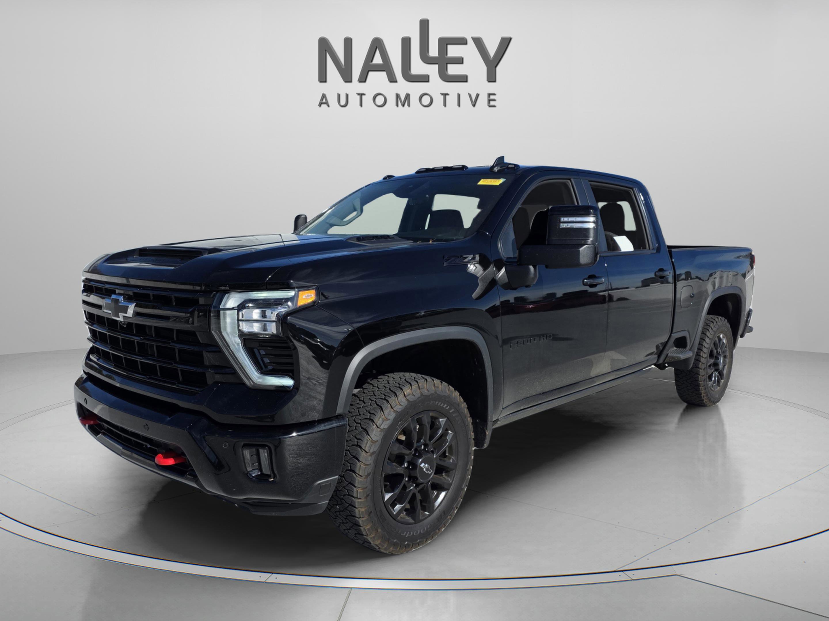 Used 2025 Chevrolet Silverado 2500 LT w/ Trail Boss Package image 1