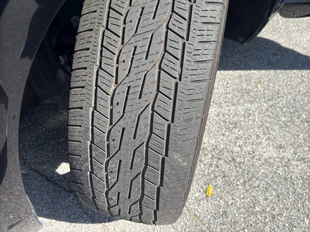 Used 2025 Chevrolet Traverse High Country image 34