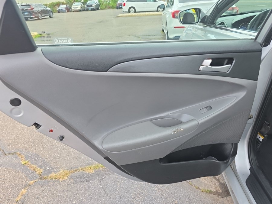 Used 2011 Hyundai Sonata GLS FWD image 13