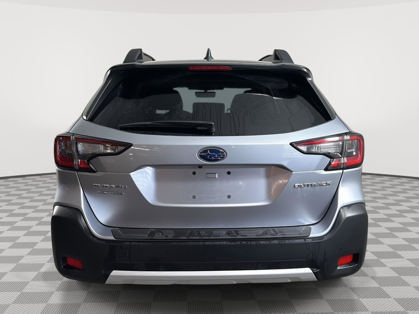 Used 2025 Subaru Outback Limited AWD/4WD image 21