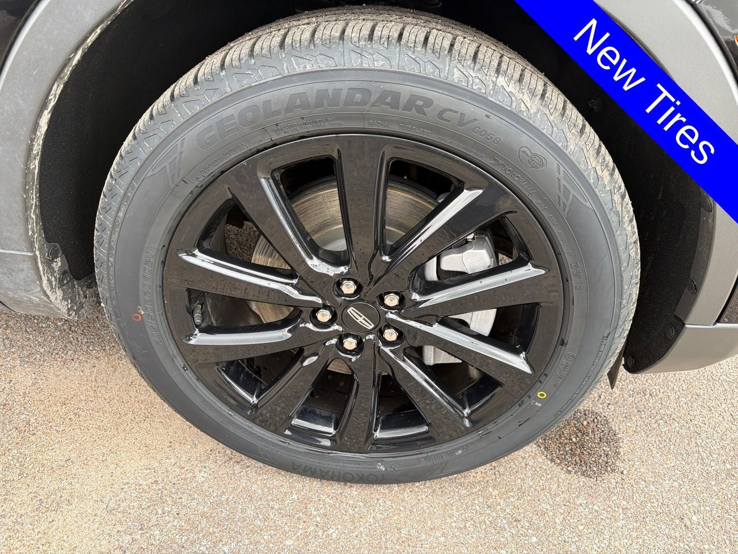 Used 2022 Lincoln Nautilus Reserve w/ Equipment Group 202A AWD/4WD image 12
