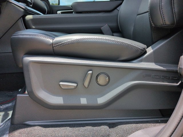 New 2026 Ford Expedition Platinum w/ Stealth Appearance Package AWD/4WD image 20