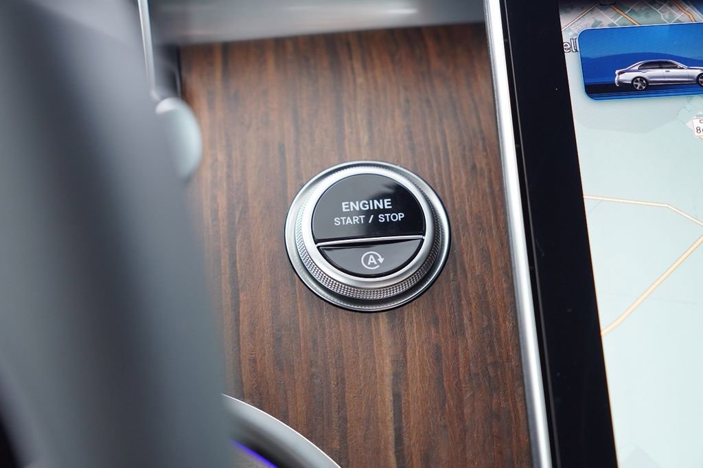 New 2025 Mercedes-Benz C 300 Sedan image 26